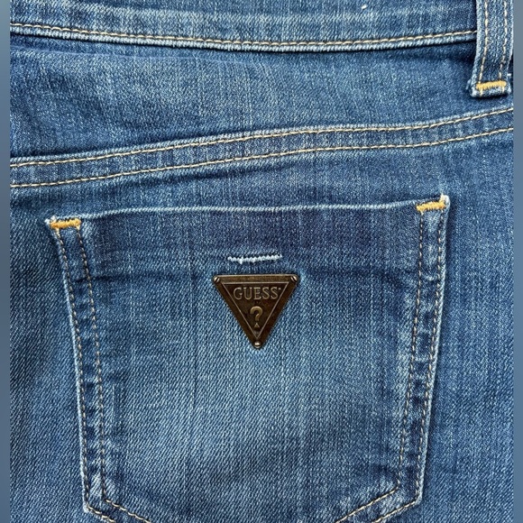 NWOT, GUESS, Frayed Edges Denim Skirt, Size 26, Blue - Picture 9 of 10